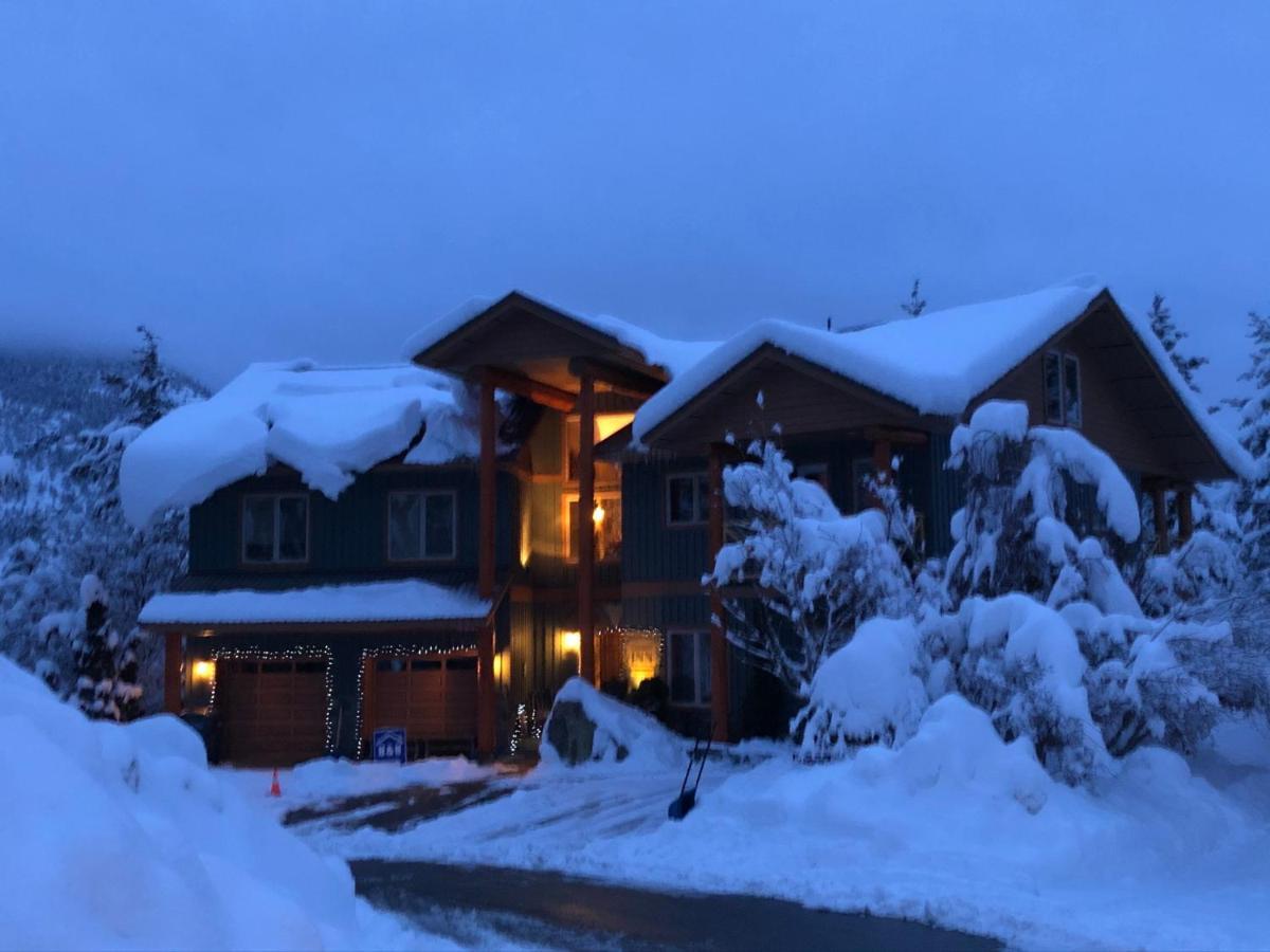 Greenwood Country Inn Pemberton Exterior photo
